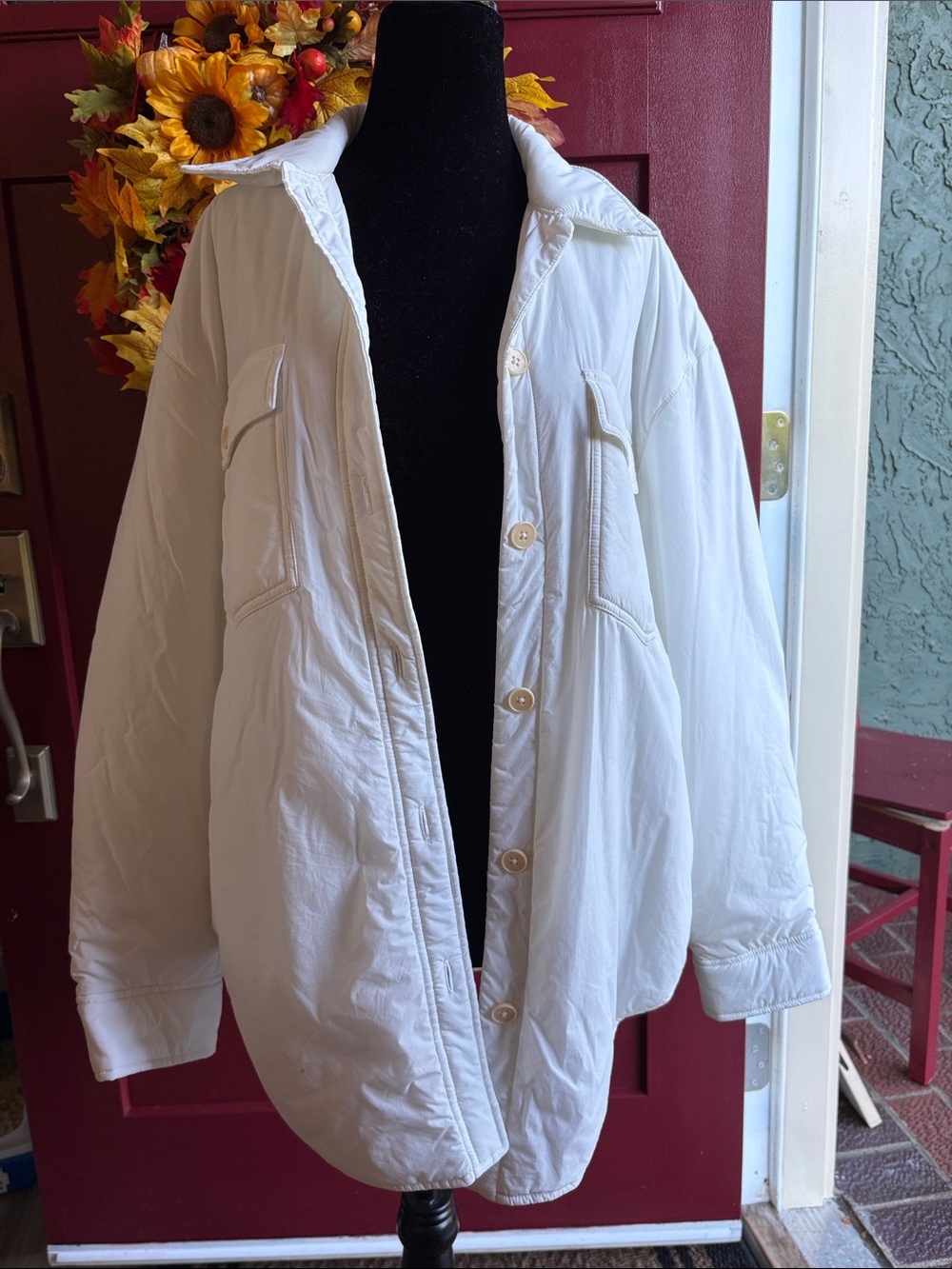 Women's White Button-Front Oversized Jacket - Wilfred Ganna Primaloft